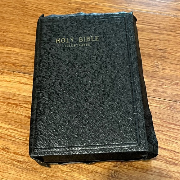 National Bible Press Other - HOLY BIBLE King James Version KJV 1930s National Bible Press Self Pronouncing.